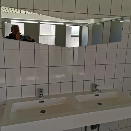 Apartment 2-3 Bett Zimmer Mit Gemeinschaftsbad30 Elmenhorst/Lichtenhagen